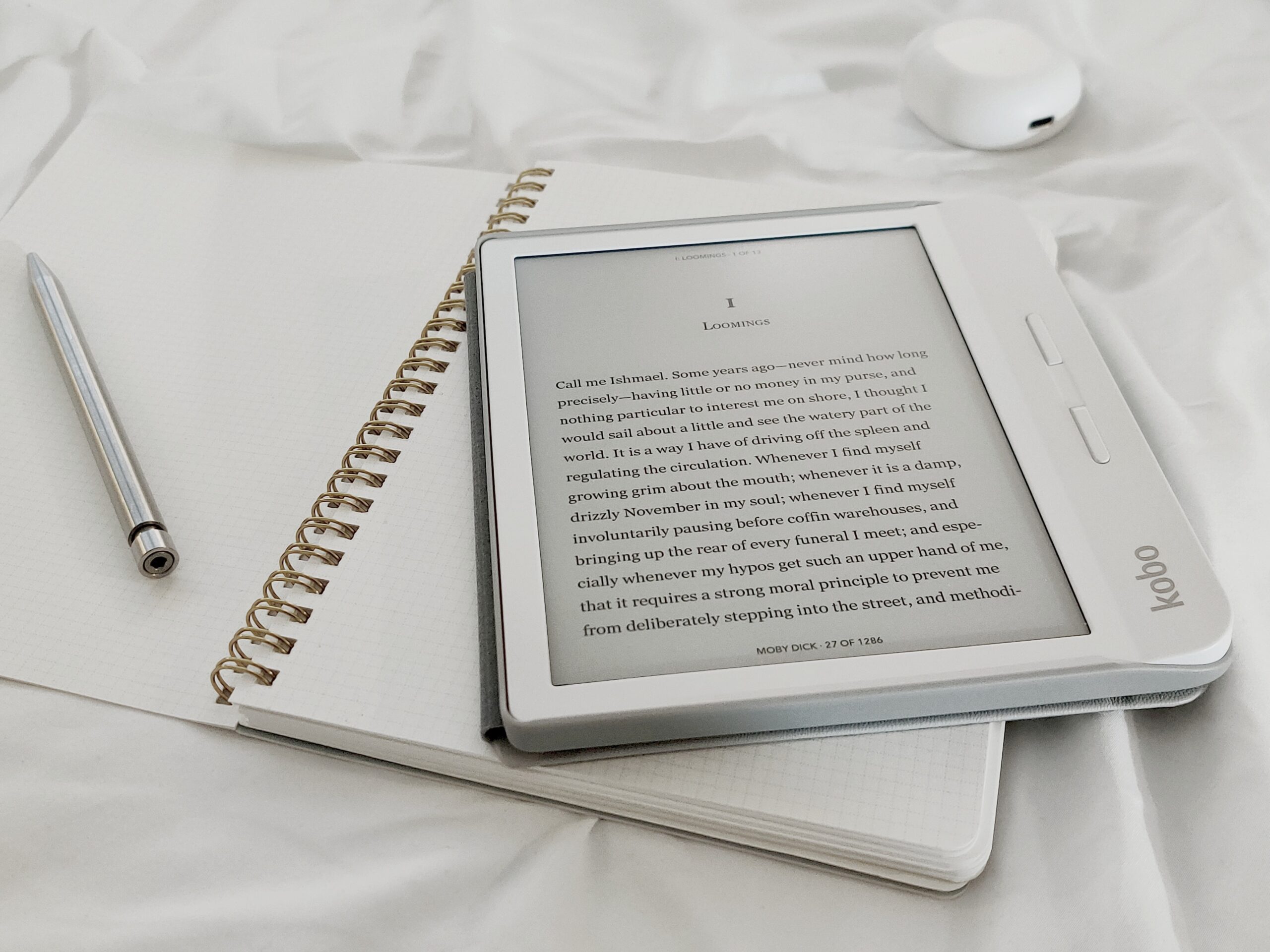The Battle Between E-books and Physical Books: Will the Digital Era Reign Supreme?